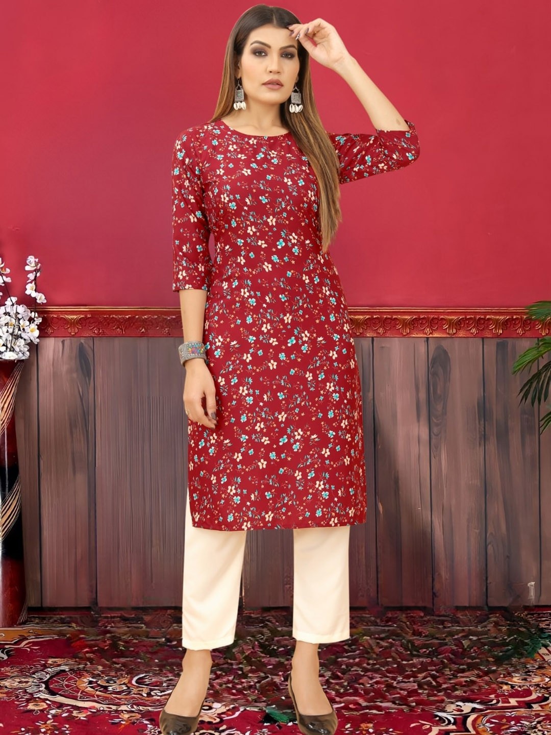 

MAGMINA Floral Printed Three-Quarter Sleeves Crepe Kurta, Maroon