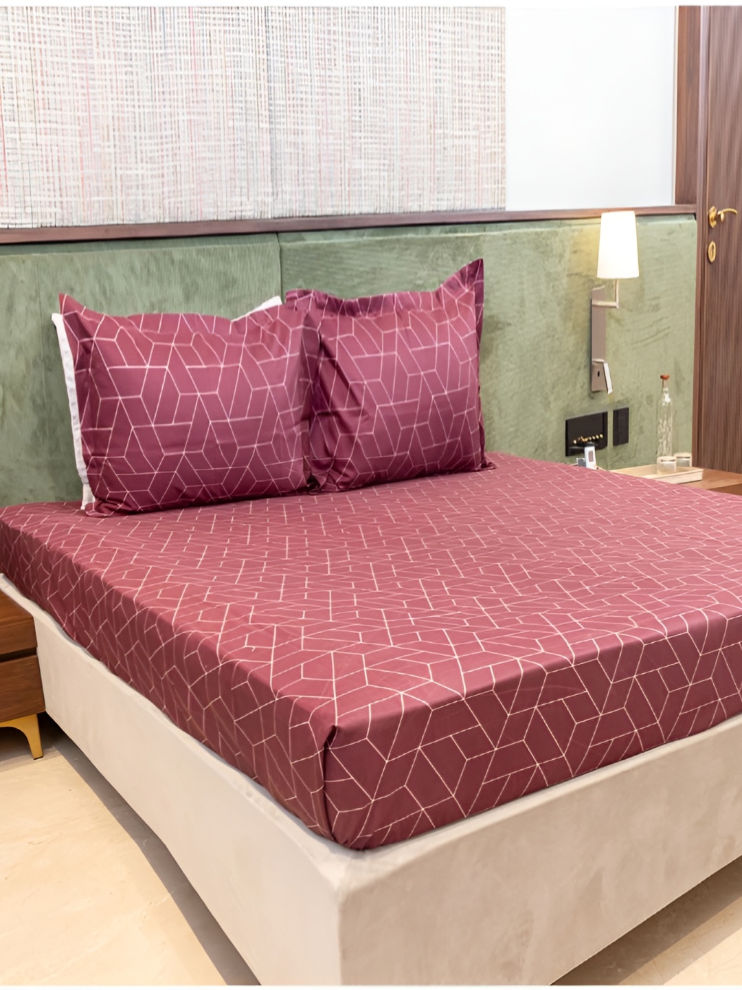

Chann Studio Maroon Geometric Microfiber 300 TC King Bedsheet With 2 Pillow Covers