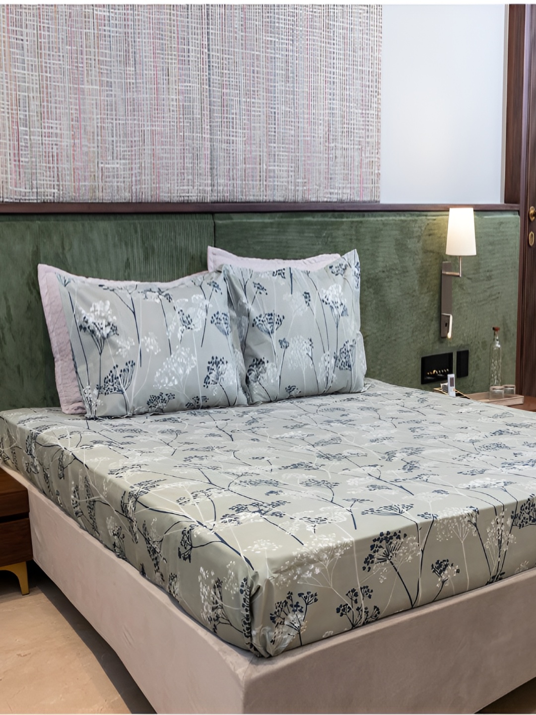 

Chann Studio Grey Floral Microfiber 300 TC Fitted King Bedsheet With 2 Pillow Covers