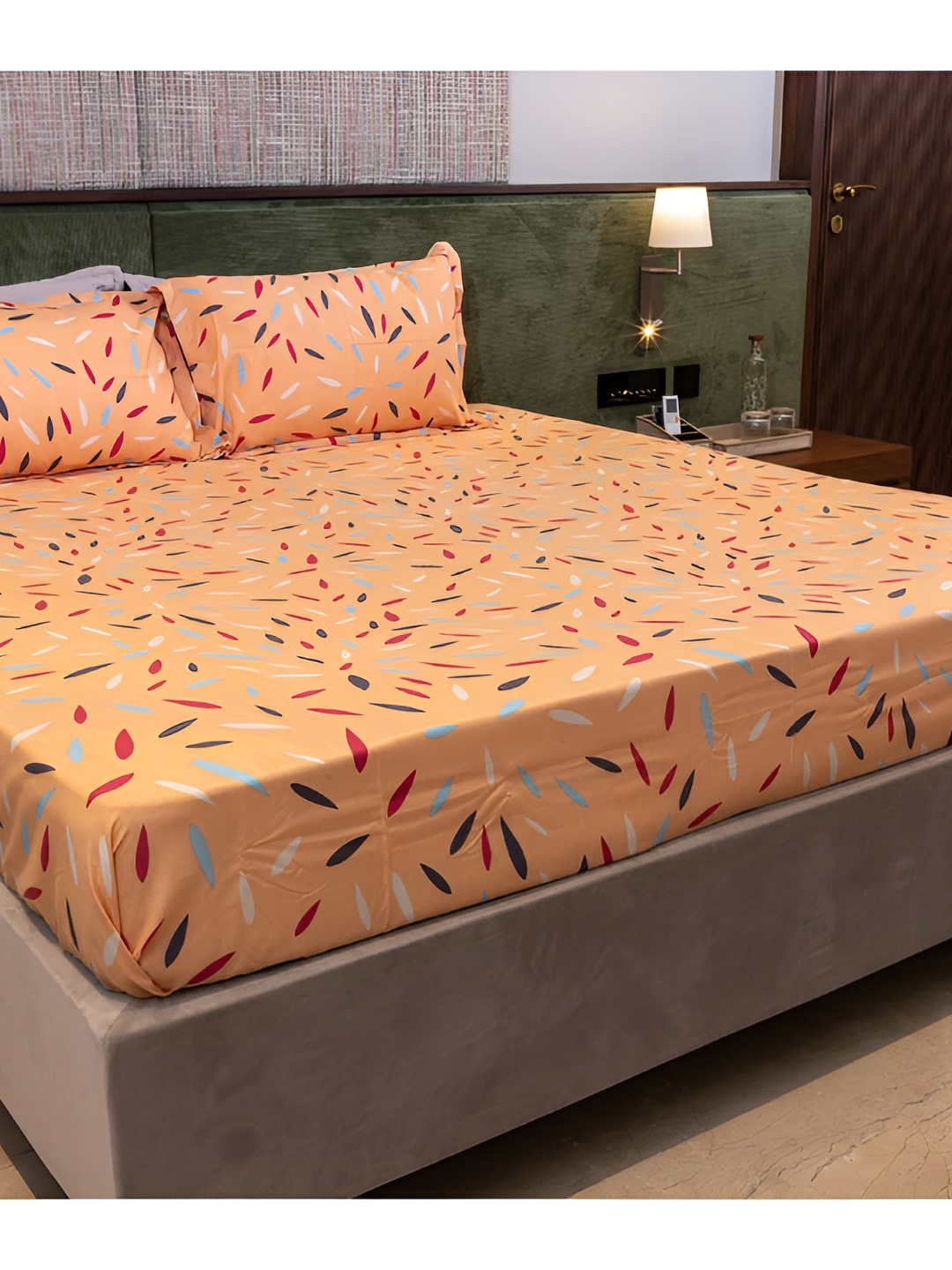 

Chann Studio Orange Geometric Microfiber 300 TC Fitted King Bedsheet With 2 Pillow Covers