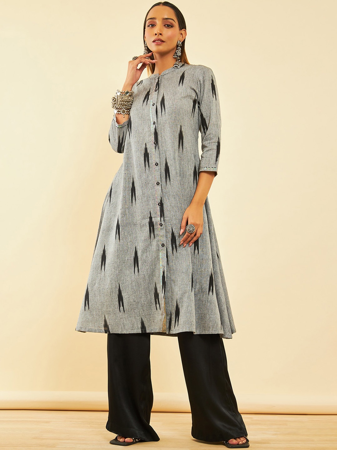 

Soch Abstract Printed Sequinned Mandarin Collar Ikat Print Cotton Straight Kurta, Grey