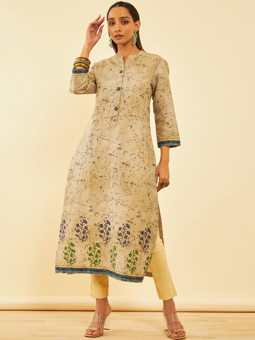 

Soch Abstract Printed Mandarin Collar Three-Quarter Sleeves Linen Straight Kurta, Beige
