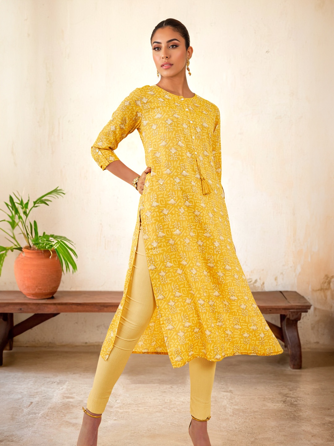 

Soch Yellow Floral Printed Round Neck Straight Kurta