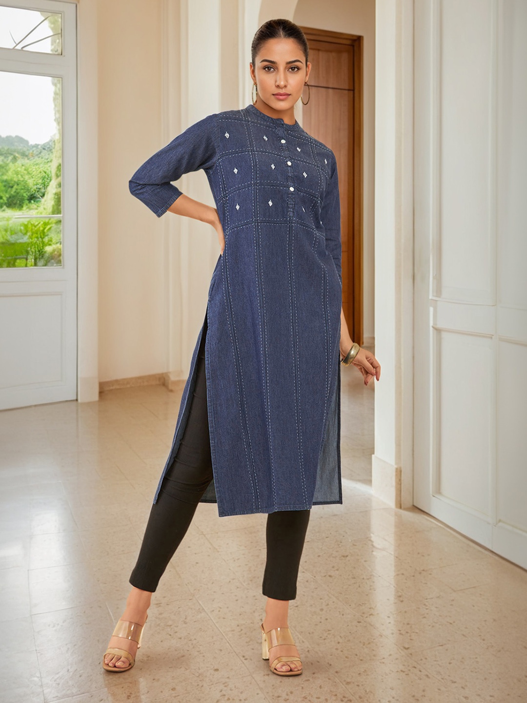 

Soch Geometric Embroidered Thread Work Cotton Kurta, Blue