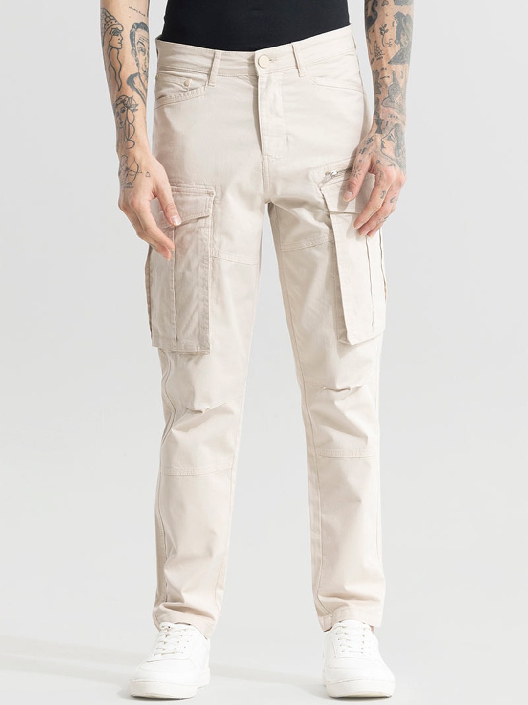 

Snitch Men Cream Smart Slim Fit Cotton Cargos