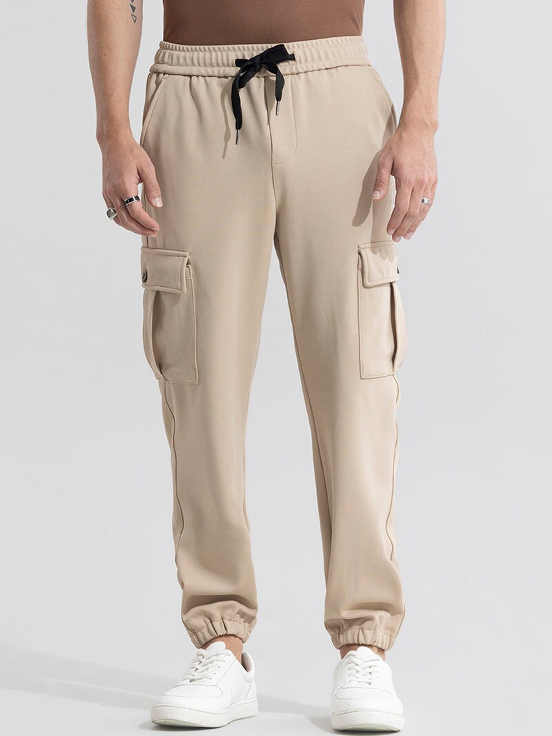 

Snitch Men Cream Smart Slim Fit Cotton Cargos