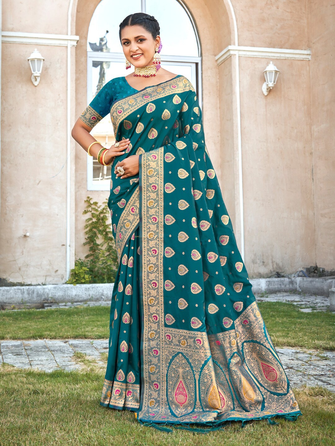 

SANGAM PRINTS Woven Design Zari Silk Banarasi Saree, Teal