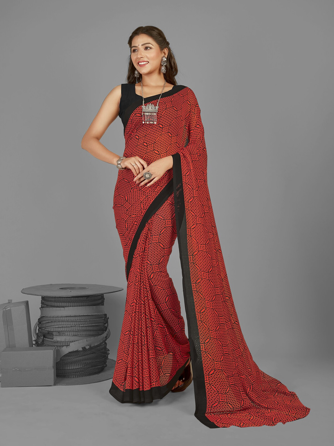 

ANAND SAREES Geometric Printed Saree, Red