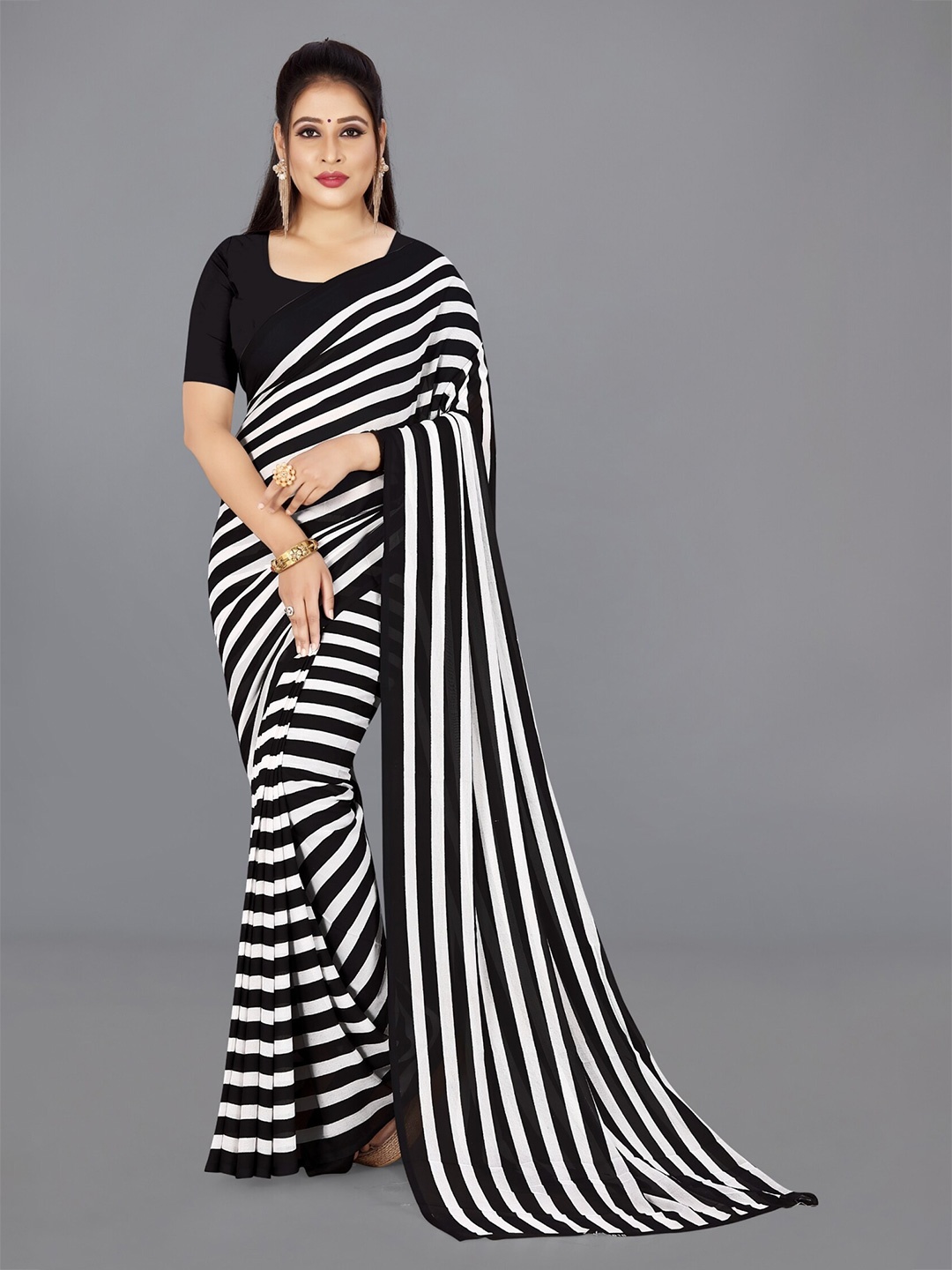 

Moda Rapido Striped Printed Saree, Black