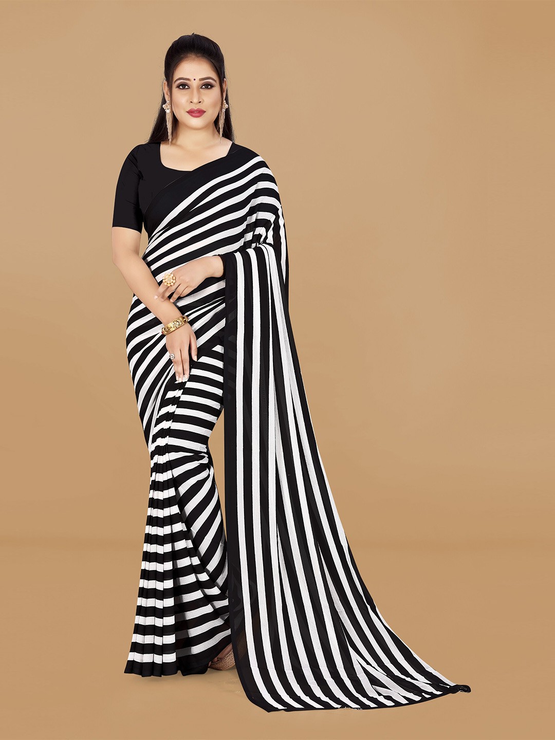 

Moda Rapido Striped Printed Saree, Black