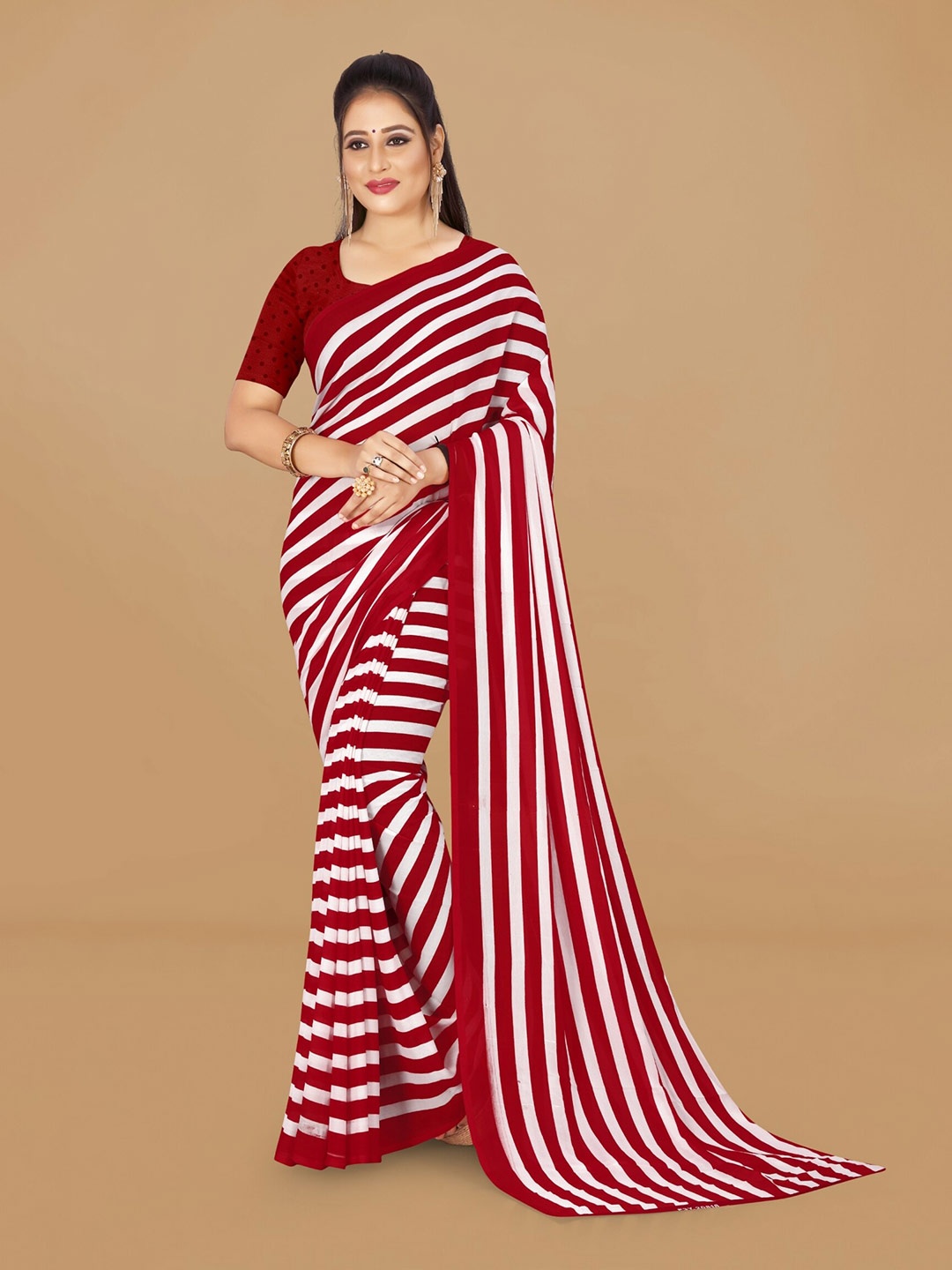 

Moda Rapido Striped Printed Saree, Red