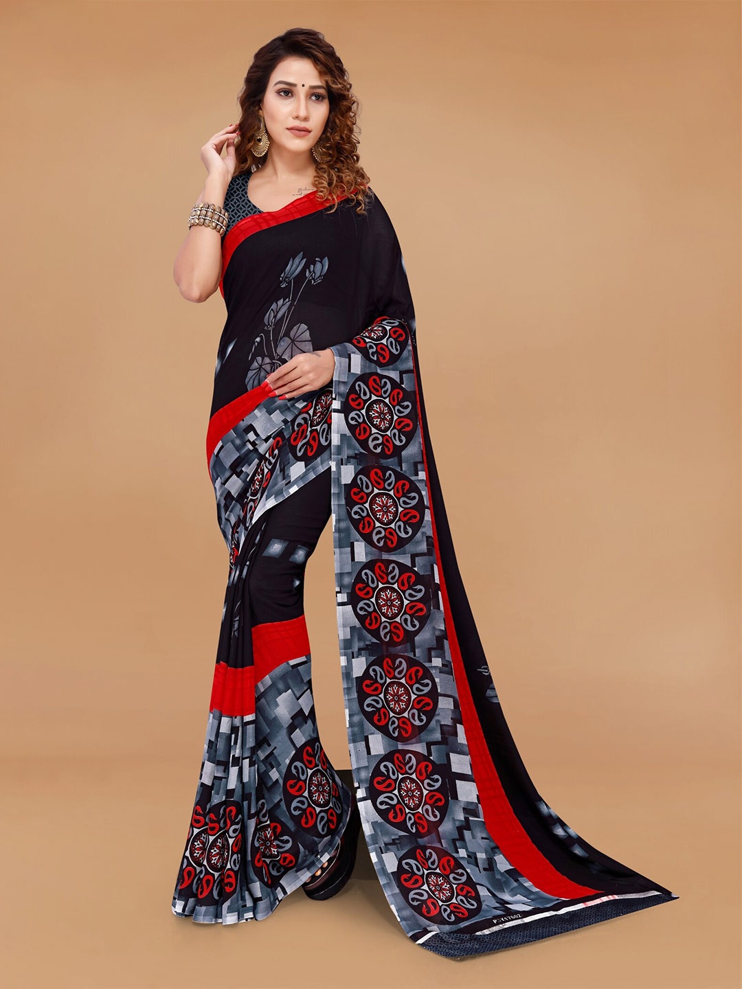 

Moda Rapido Ethnic Motifs Printed Saree, Black