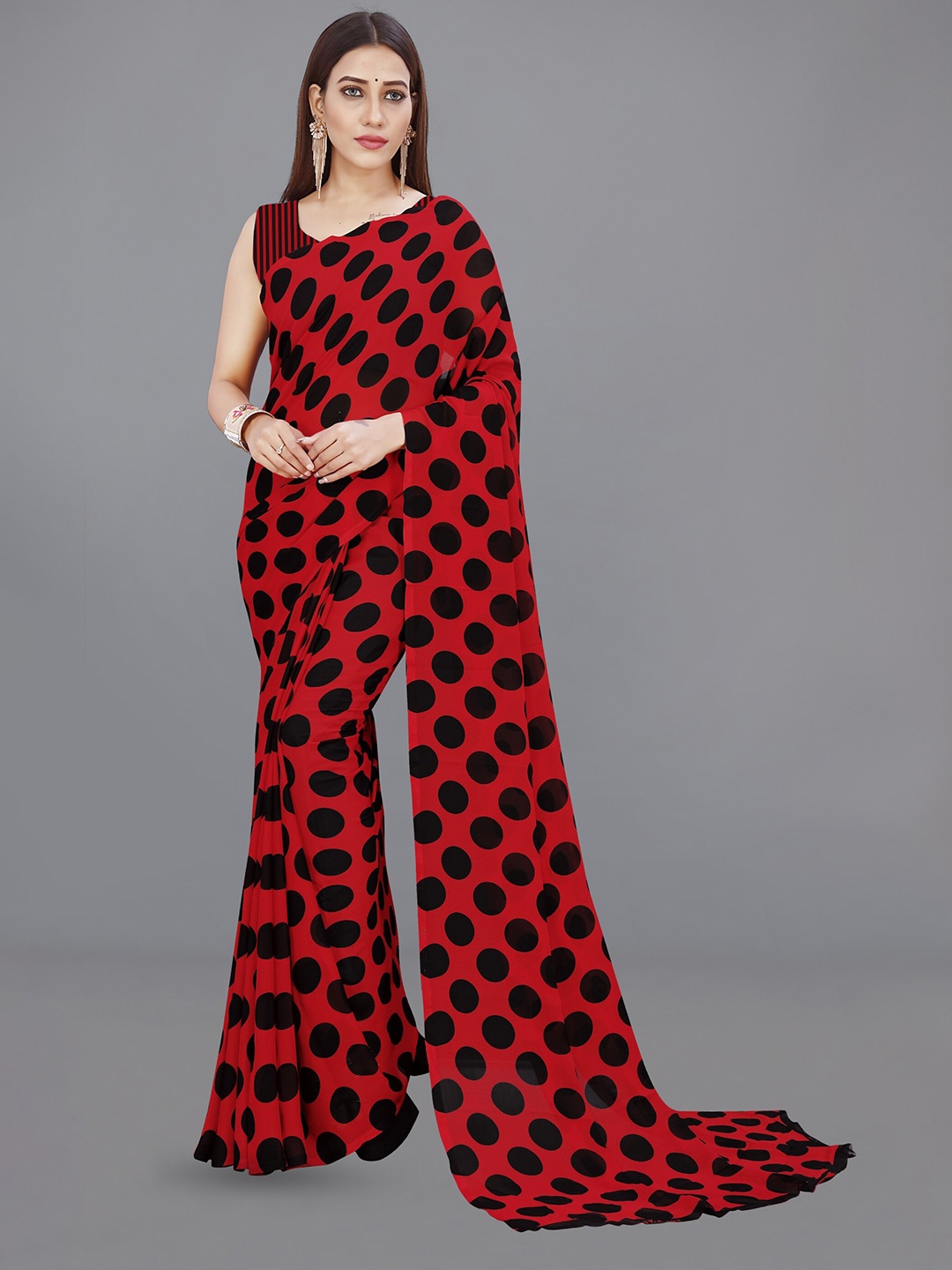 

Moda Rapido Polka Dot Printed Saree, Red