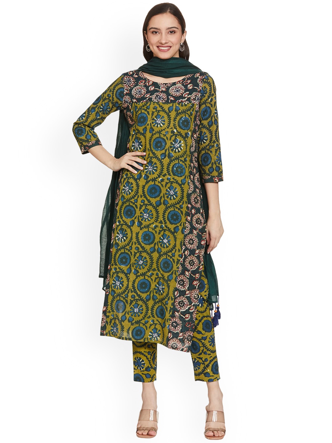 

Shaily Ethnic Motifs Printed Regular Kurta with Trousers & With Dupatta, Green