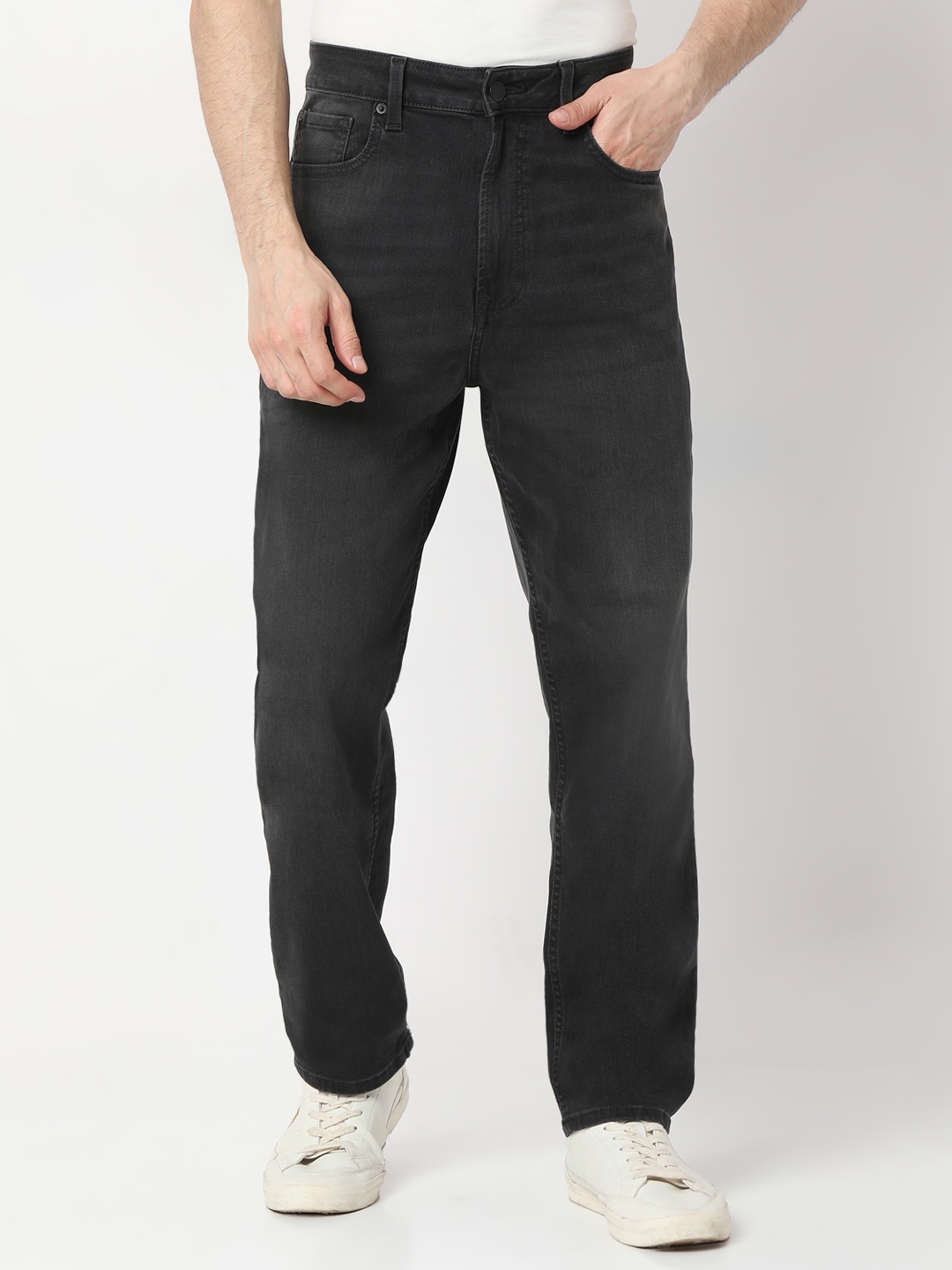 

SPYKAR Men Relaxed Fit Light Fade Jeans, Black