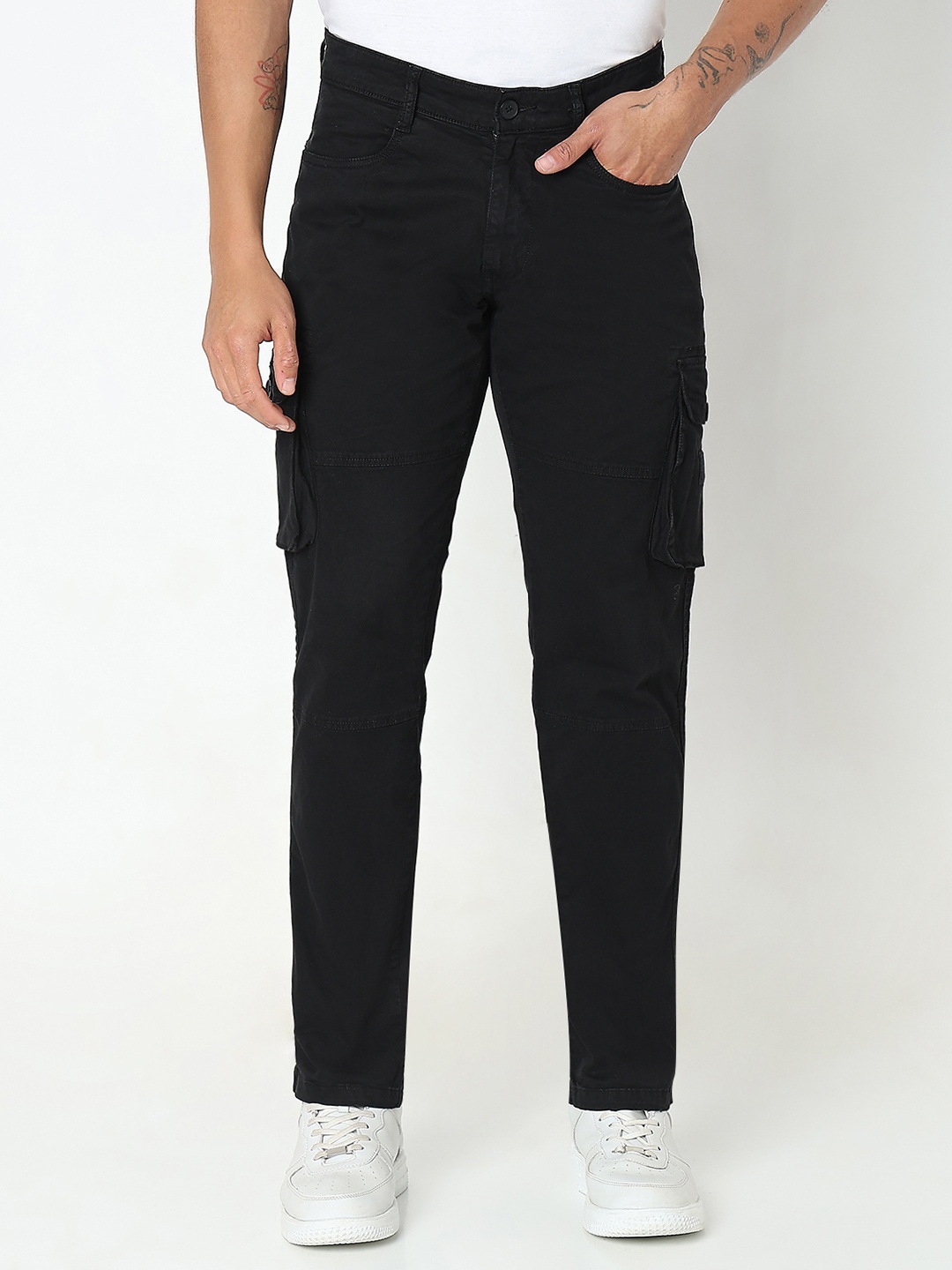 

SPYKAR Men Slim Fit Cargos Trousers, Black