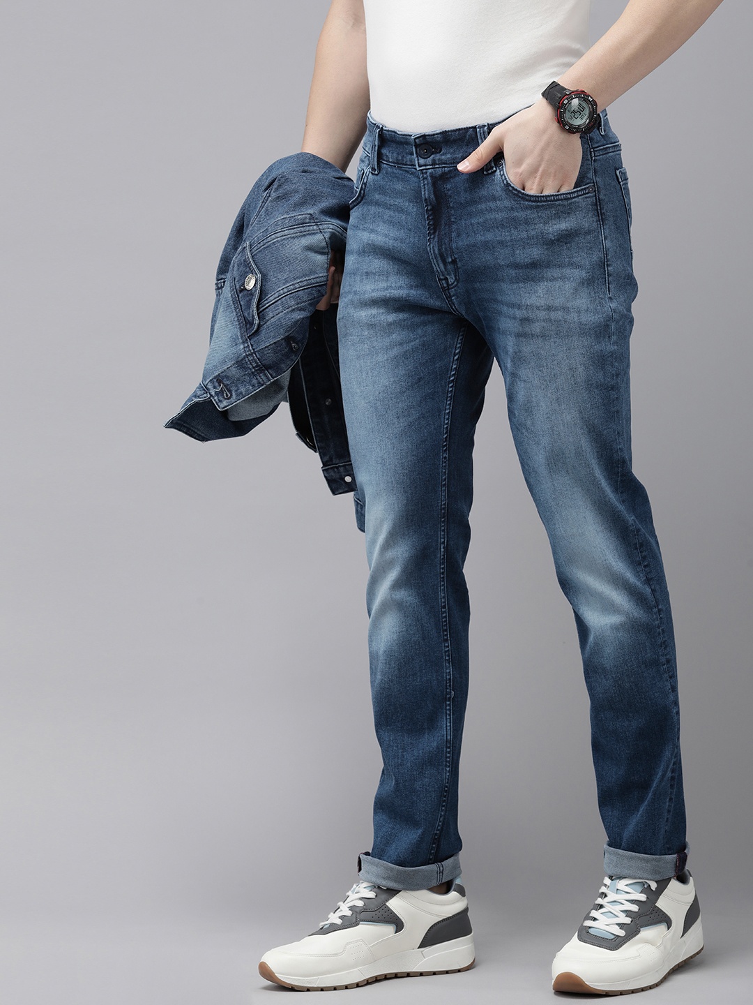 

SPYKAR Men Rovers Regular Fit Mid-Rise Light Fade Stretchable Jeans, Blue