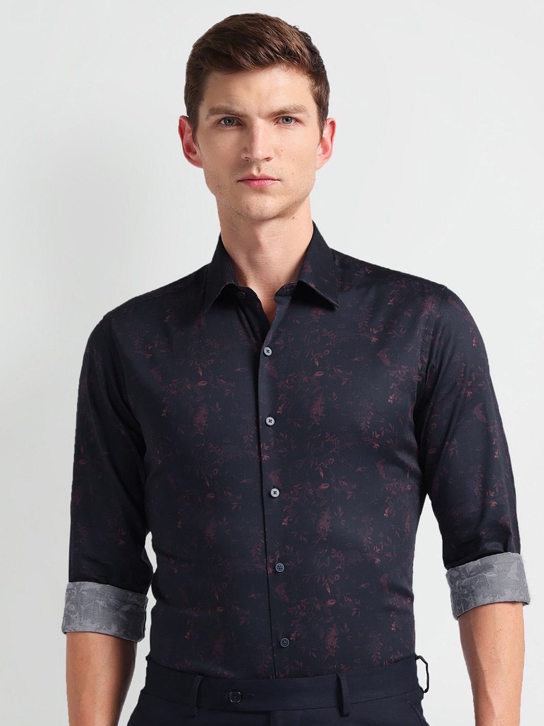 

Arrow New York Slim Fit Floral Printed Long Sleeves Twill Formal Shirt, Navy blue