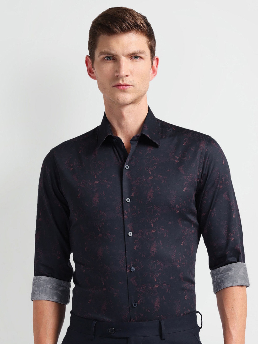 

Arrow New York Slim Fit Floral Printed Long Sleeves Twill Formal Shirt, Navy blue