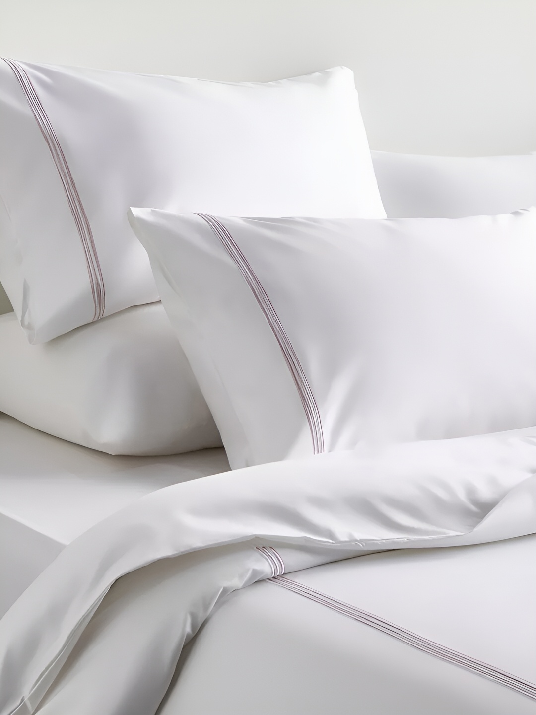 

LINENWALAS Happy Sleeping White 5 Pieces 400 TC Pure Cotton Duvet Covers