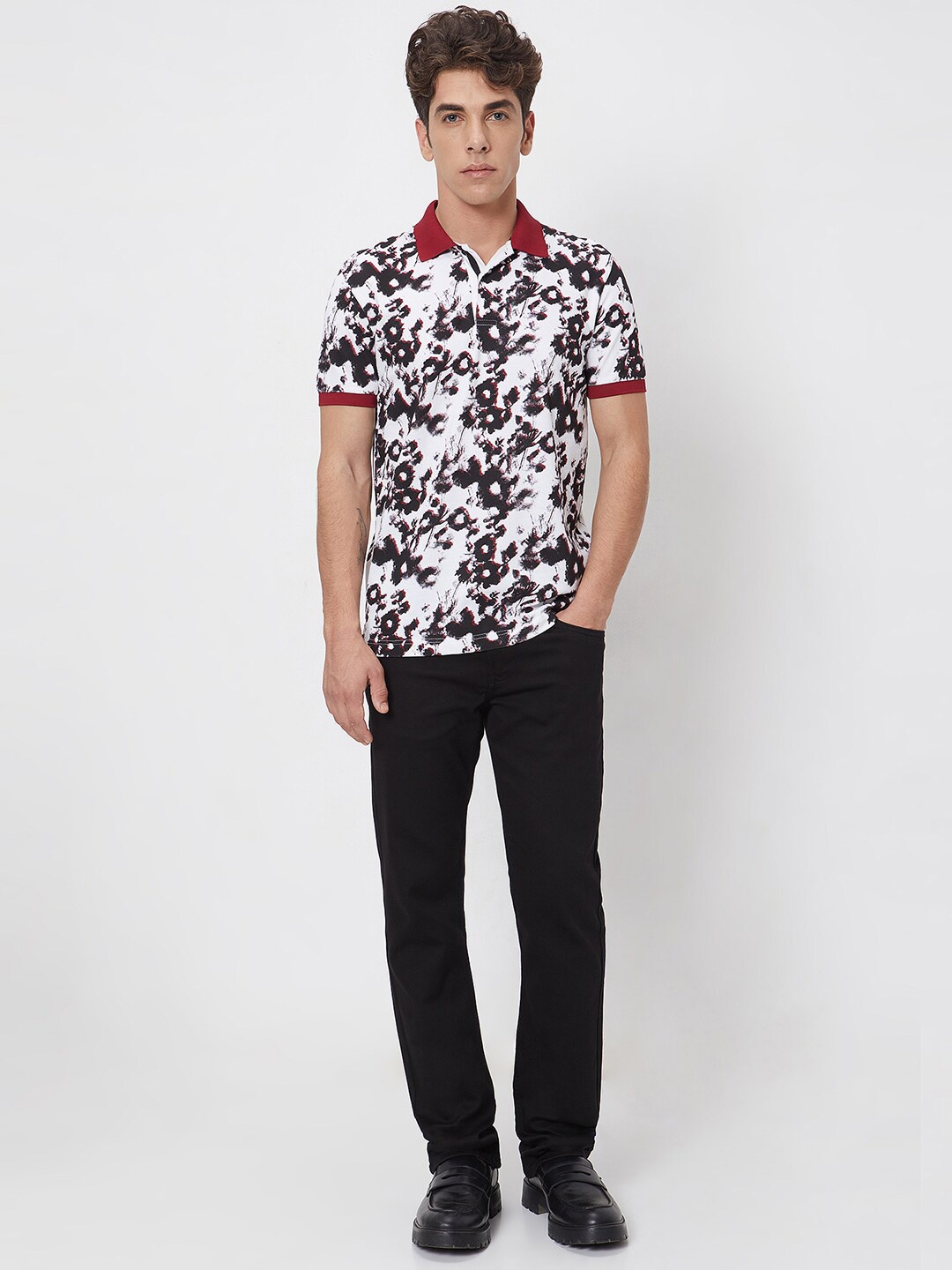 

Mufti Tropical Printed Polo Collar Slim Fit Cotton T-shirt, White