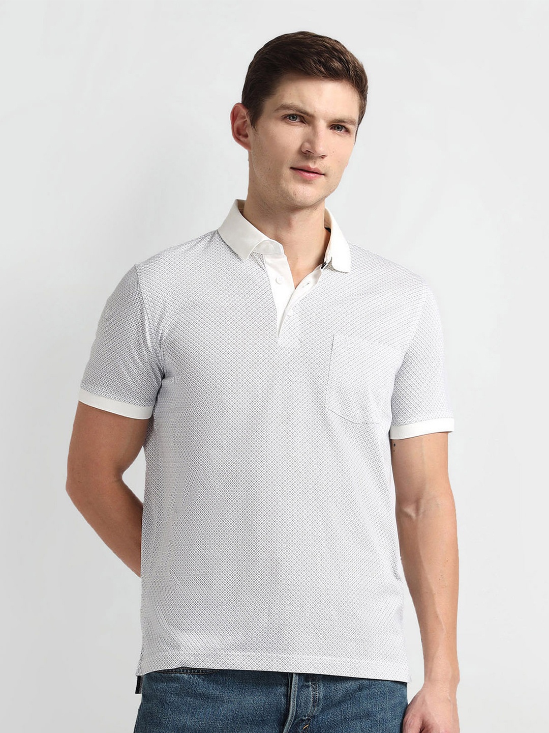 

Arrow Geometric Printed Polo Collar T-shirt, White