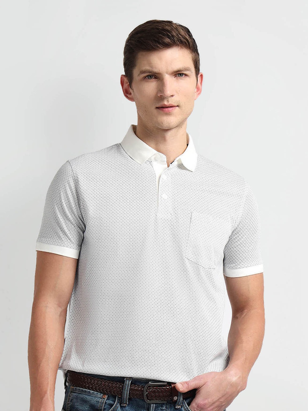 

Arrow Geometric Printed Polo Collar T-shirt, White