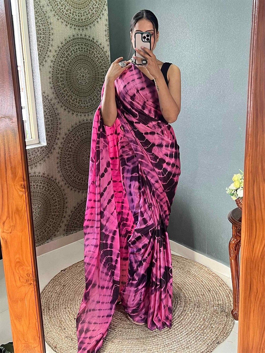 

Reeta Fashion Tie and Dye Saree, Pink