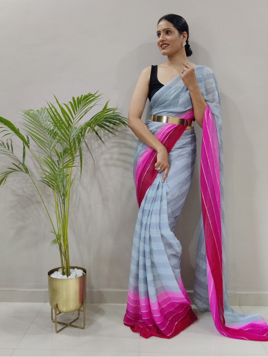 

Reeta Fashion Striped Ready to wear Saree, Pink