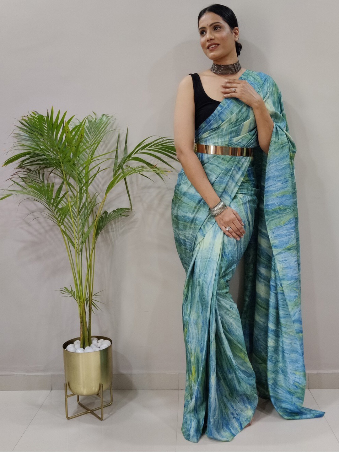 

Reeta Fashion Tie and Dye Ready to Wear Saree, Blue