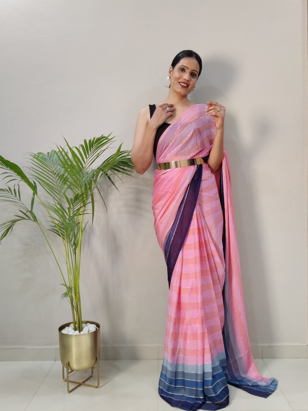 

Reeta Fashion Striped Ready to Wear Saree, Pink