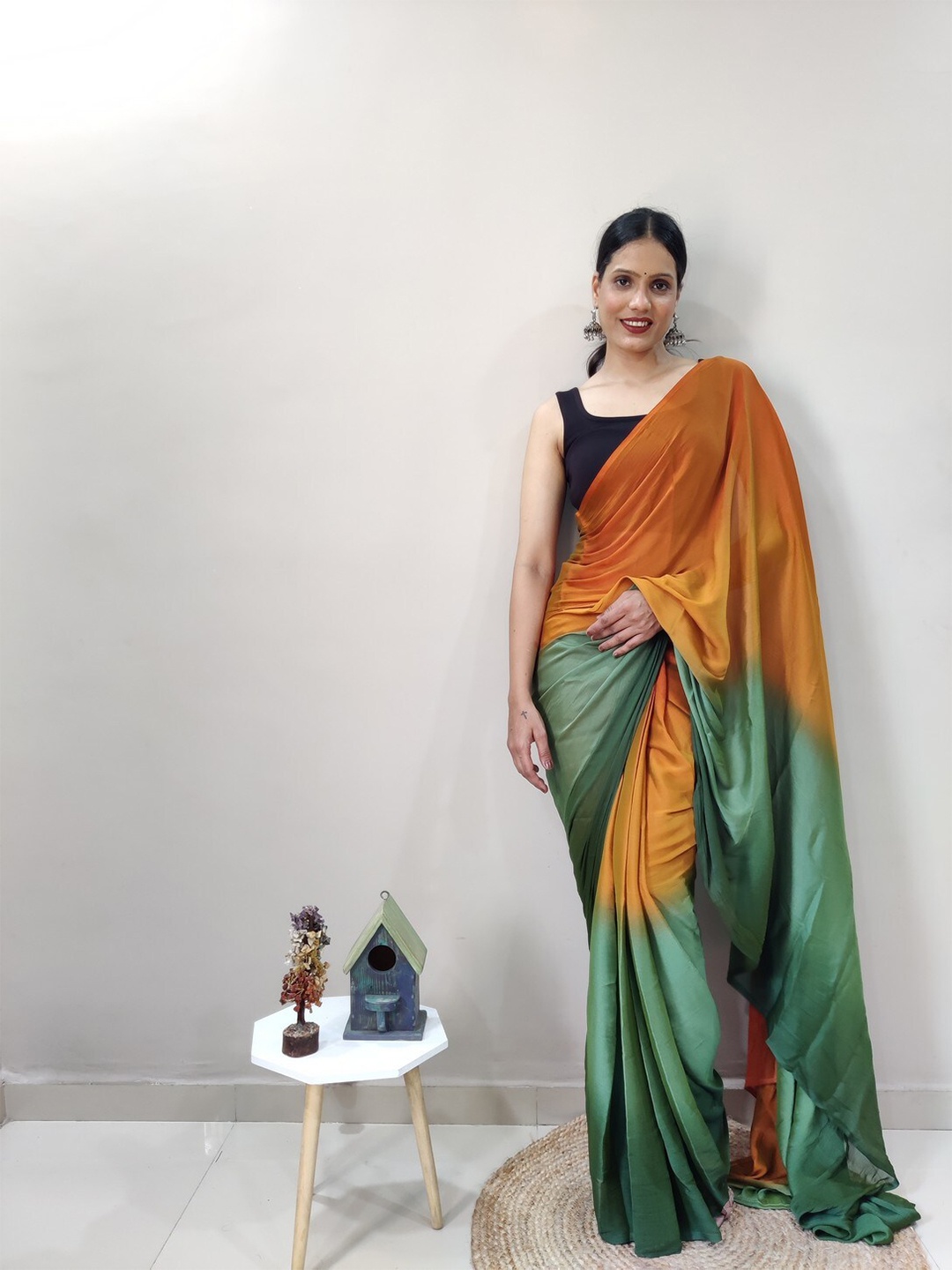 

Reeta Fashion Colourblocked Poly Chiffon Ready to Wear Saree, Orange