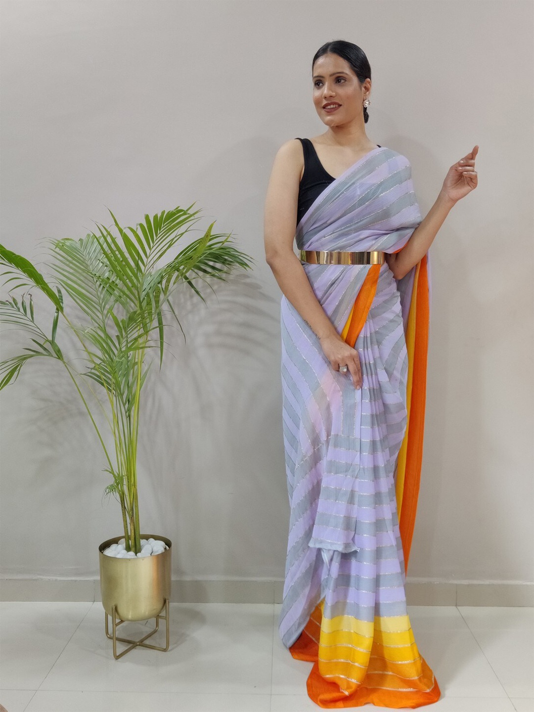 

Reeta Fashion Striped Ready to Wear Saree, Grey
