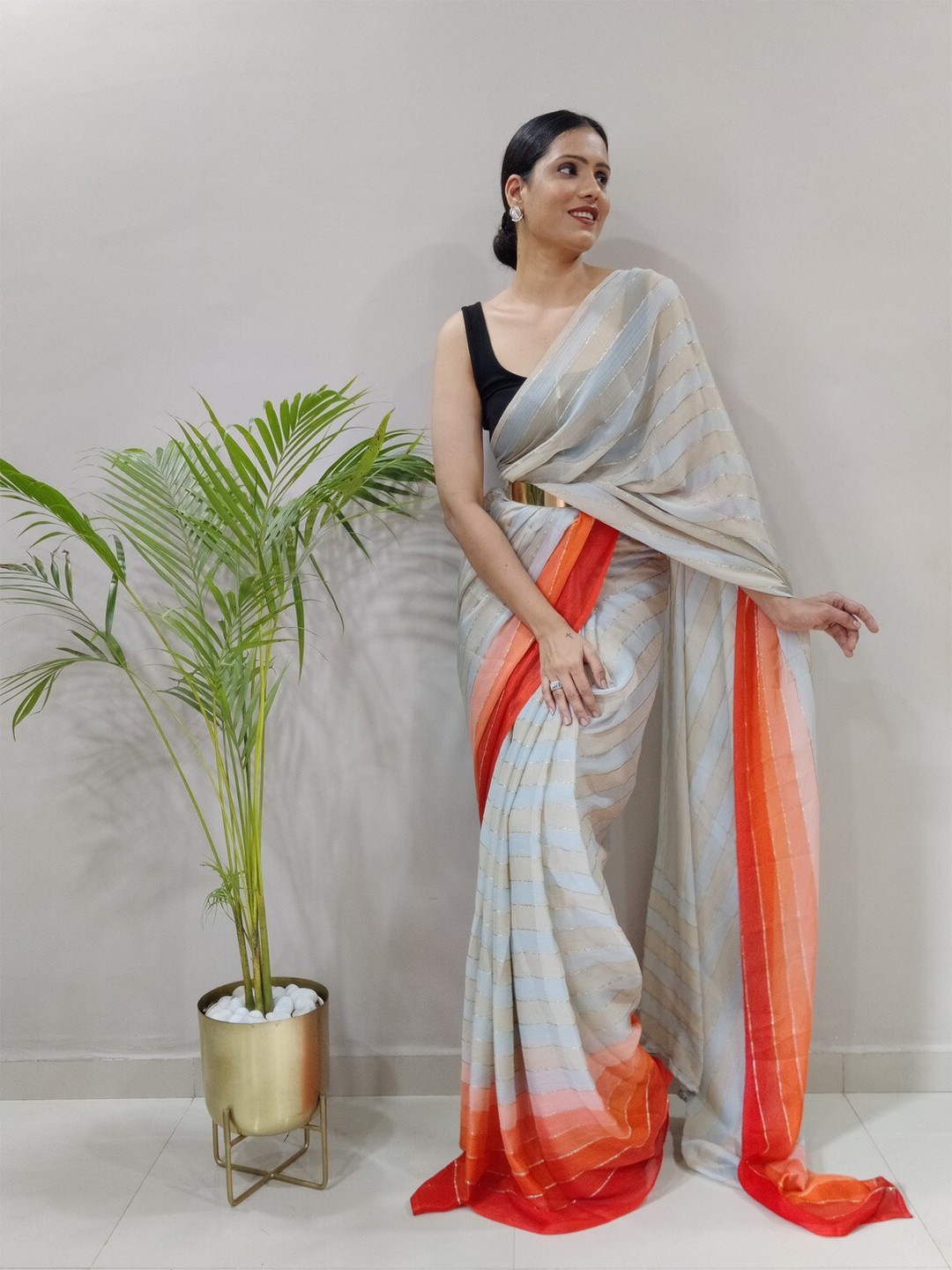 

Reeta Fashion Striped Ready to wear Saree, Red