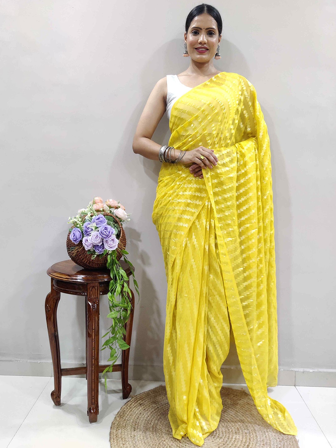 

Reeta Fashion Striped Pure Georgette Ready to Wear Saree, Yellow