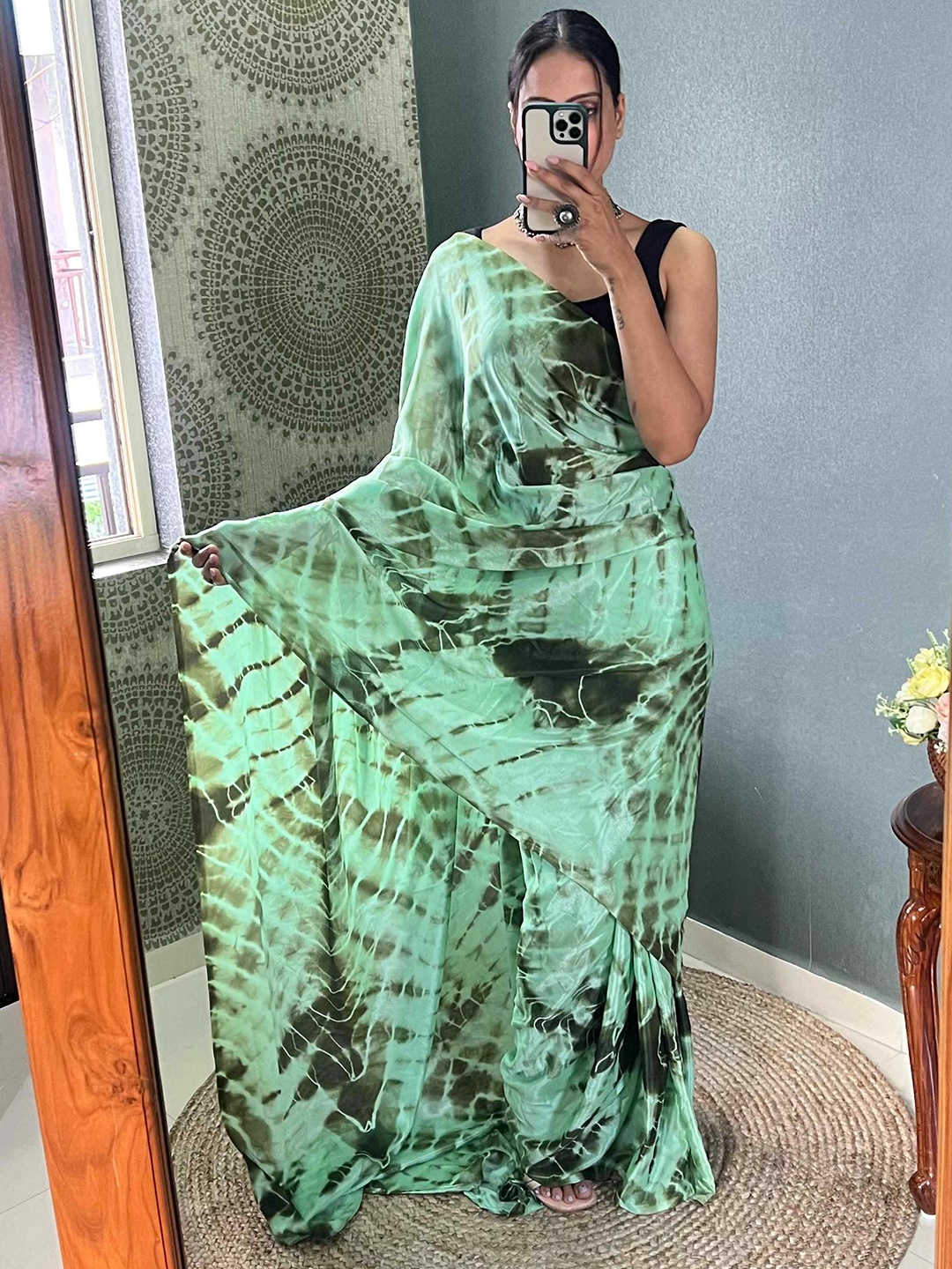 

Reeta Fashion Ready to wear Tie and Dye Saree, Sea green