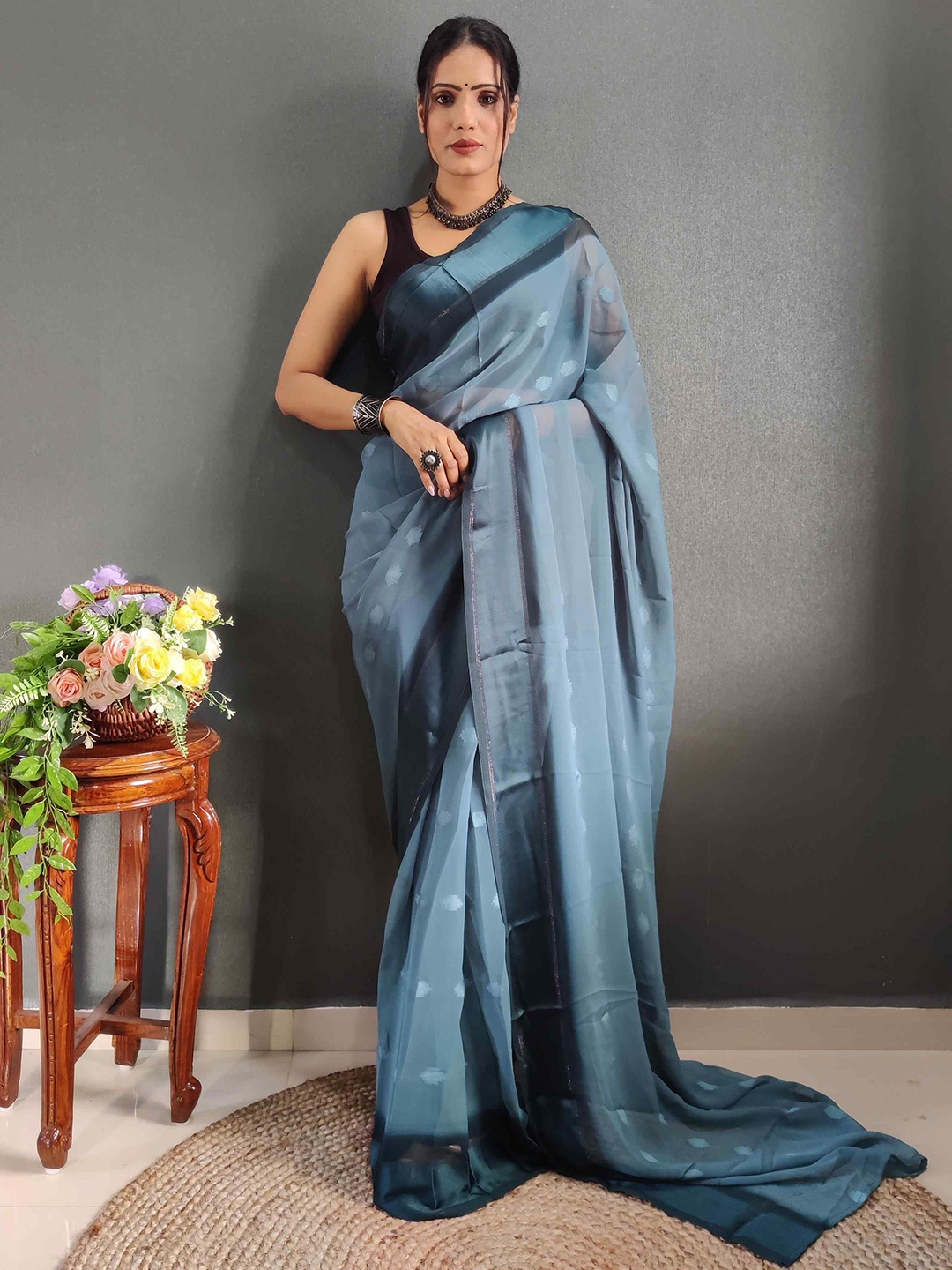 

Reeta Fashion Floral Saree, Teal