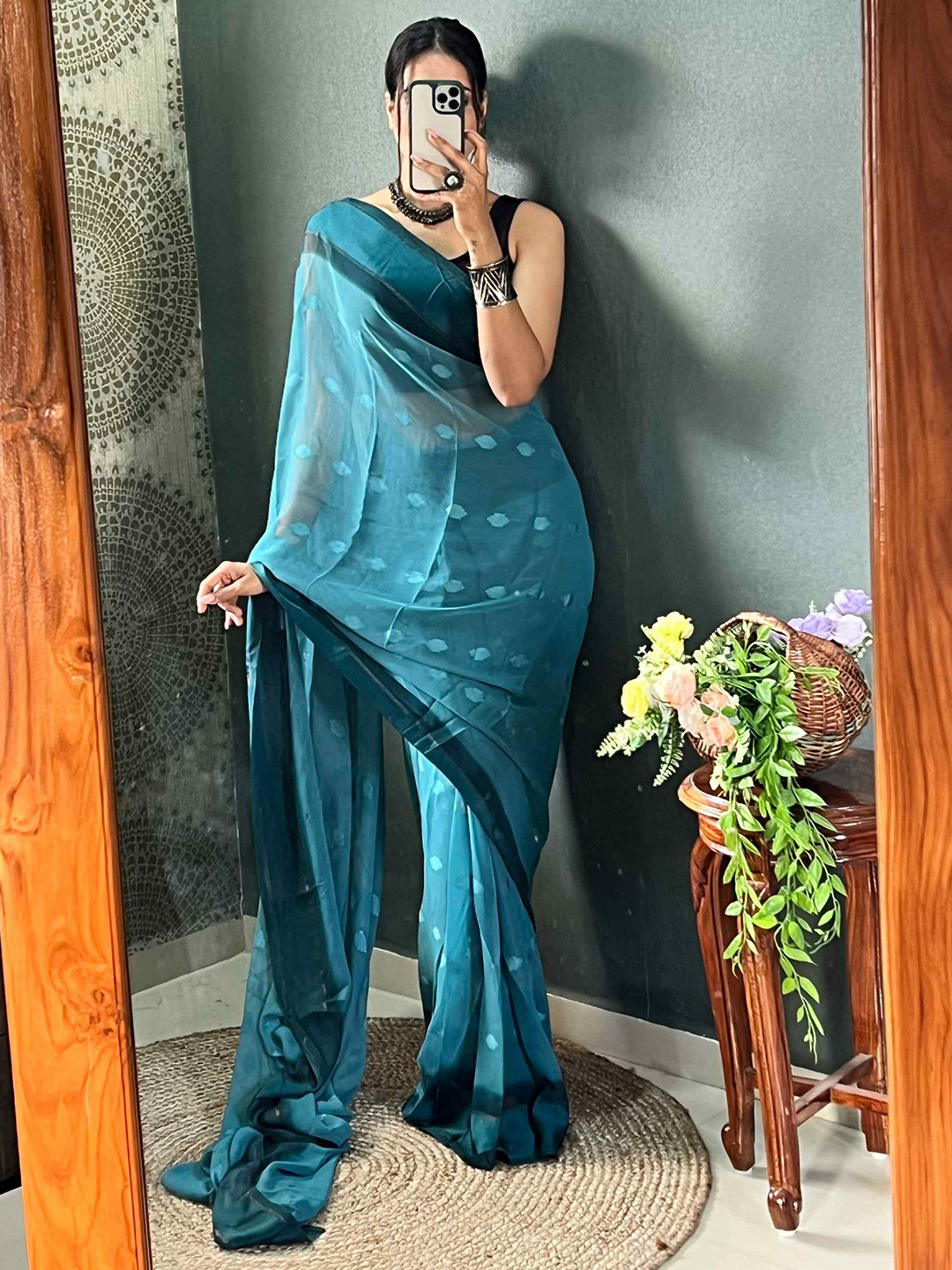 

Reeta Fashion Polka Dot Ready to Wear Saree, Teal