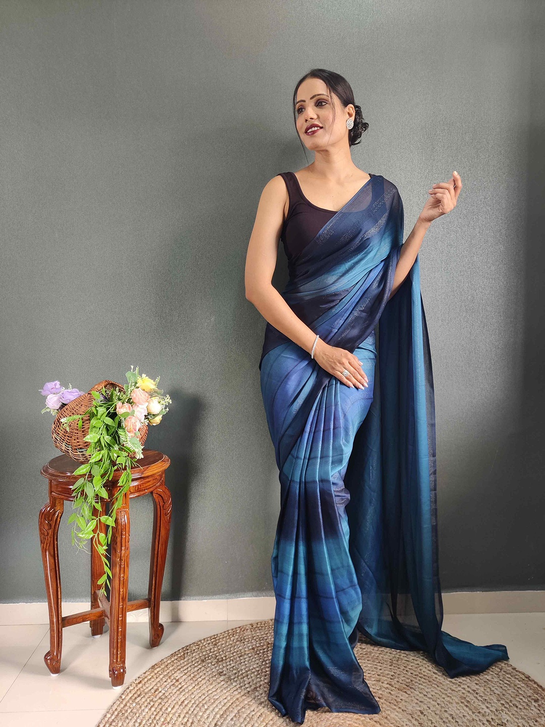 

Reeta Fashion Embellished Ready to Wear Saree, Navy blue