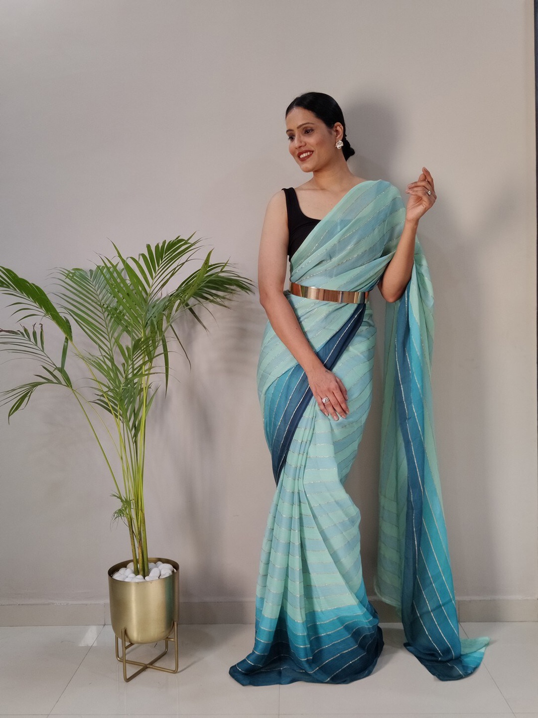 

Reeta Fashion Striped Poly Chiffon Ready to Wear Saree, Blue