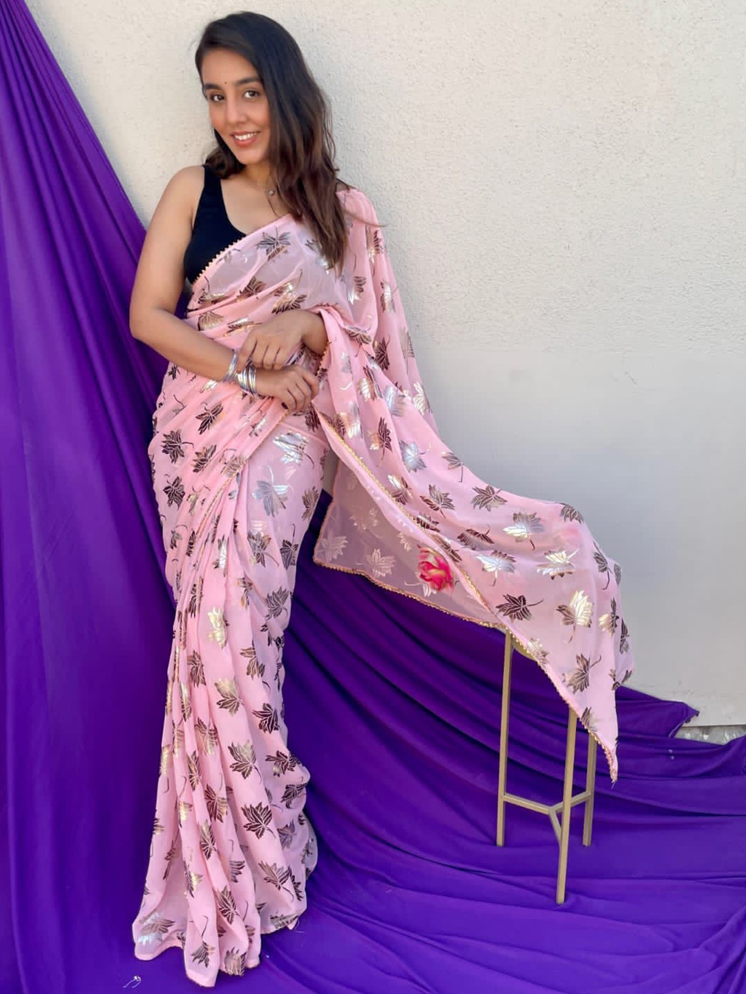 

Reeta Fashion Floral Pure Georgette Saree, Pink