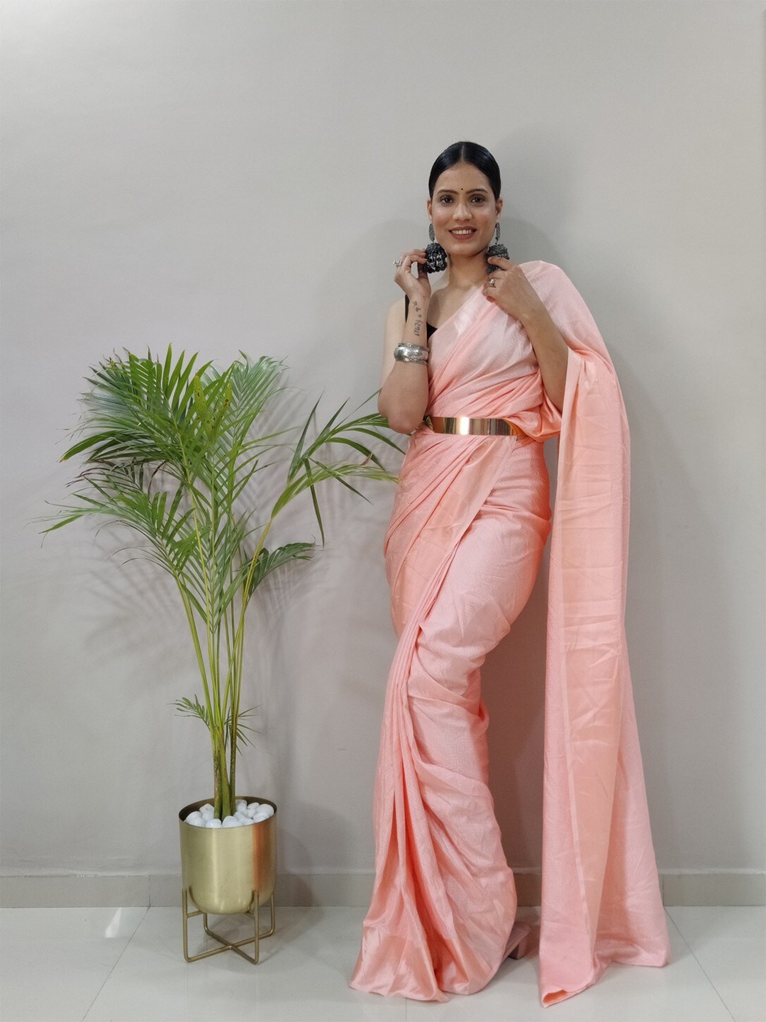 

Reeta Fashion Ready to Wear Saree, Peach