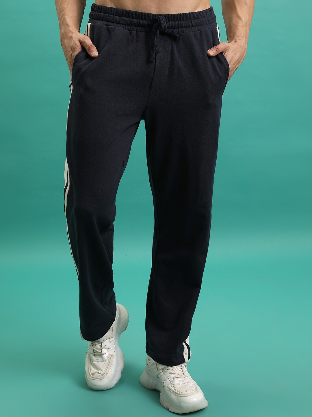 

HIGHLANDER Men Relaxed-Fit Track Pants, Navy blue