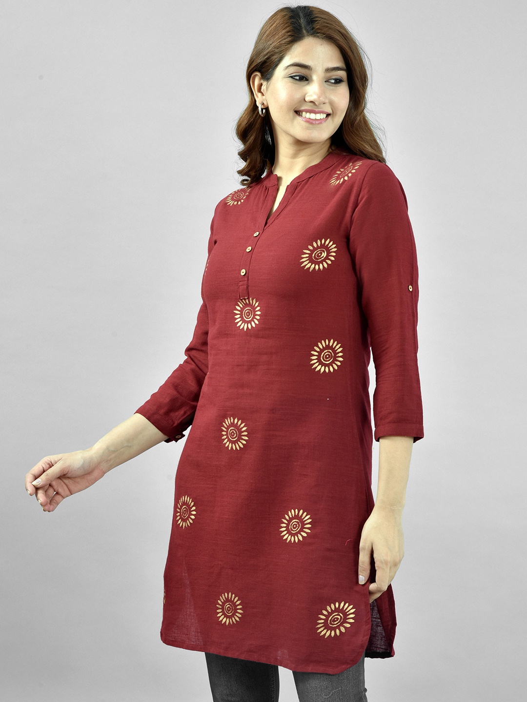 

AAYUMI Ethnic Motifs Printed Straight Kurta, Maroon
