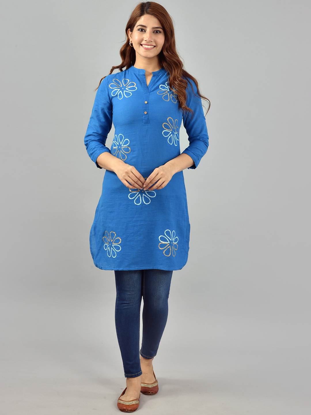 

AAYUMI Floral Printed Straight Kurta, Blue