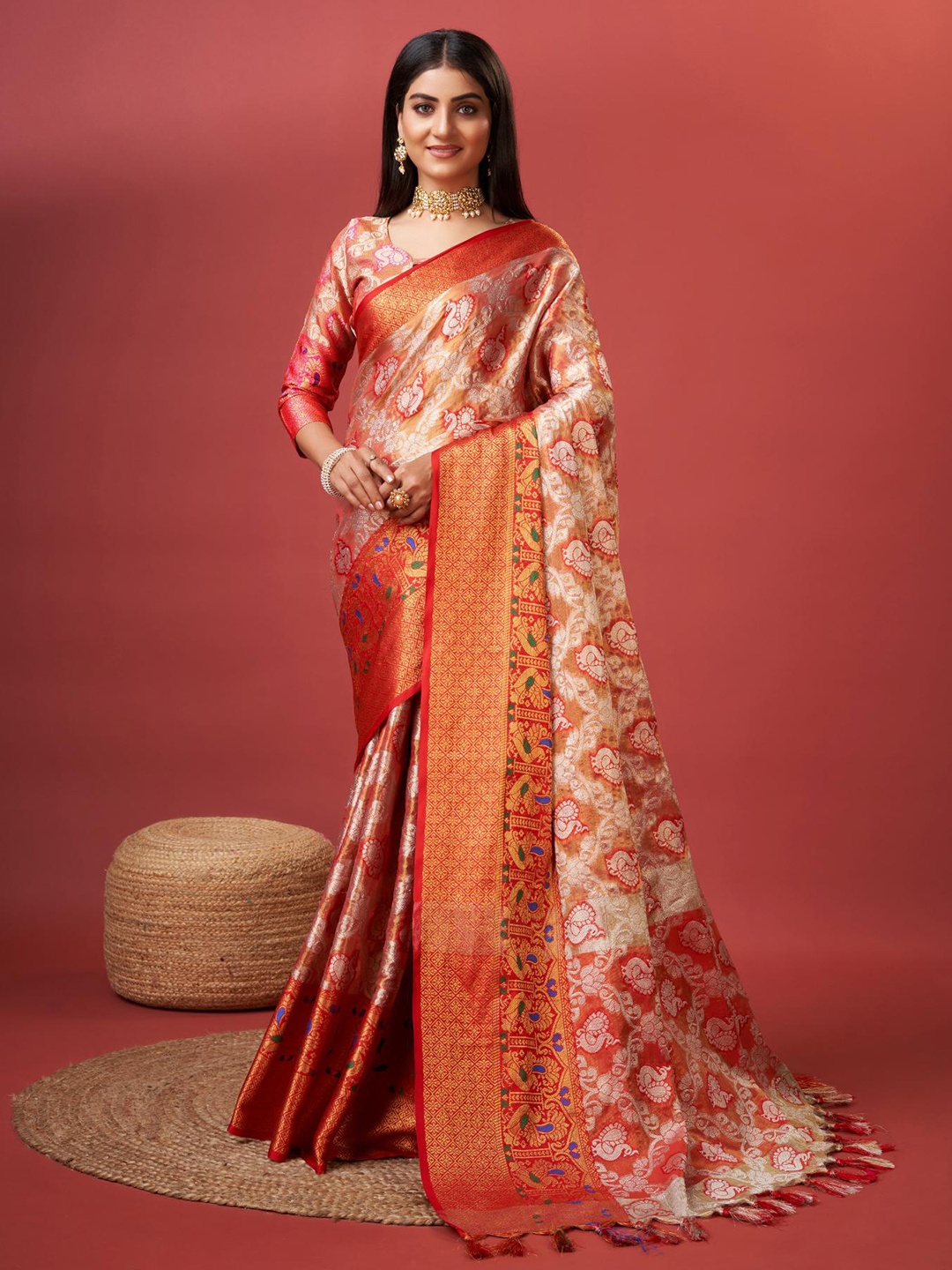 

Fospy Ethnic Motifs Woven Design Zari Organza Banarasi Saree, Red