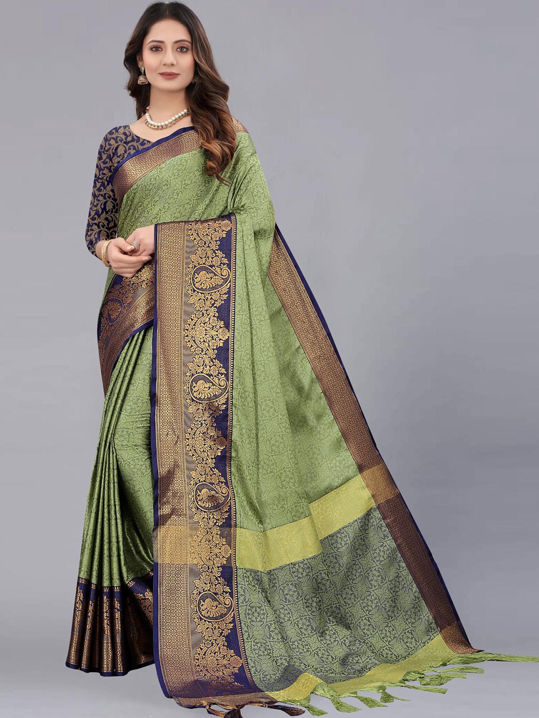 

Fospy Striped Silk Cotton Banarasi Saree, Olive