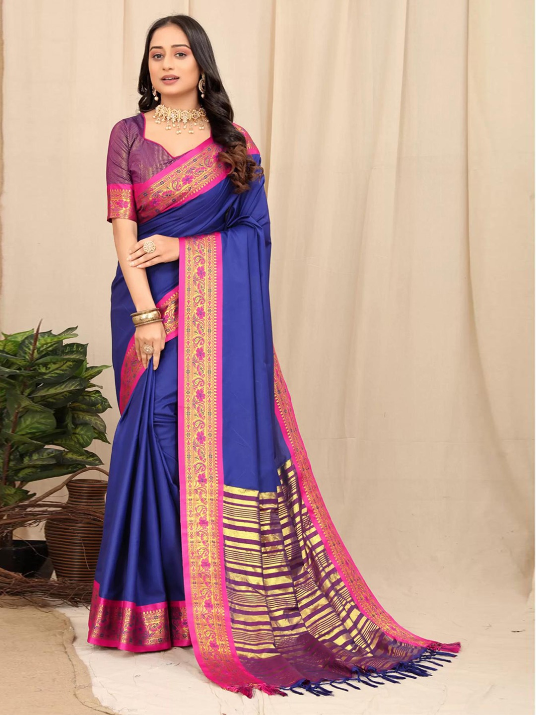 

Fospy Zari Silk Cotton Banarasi Saree, Blue