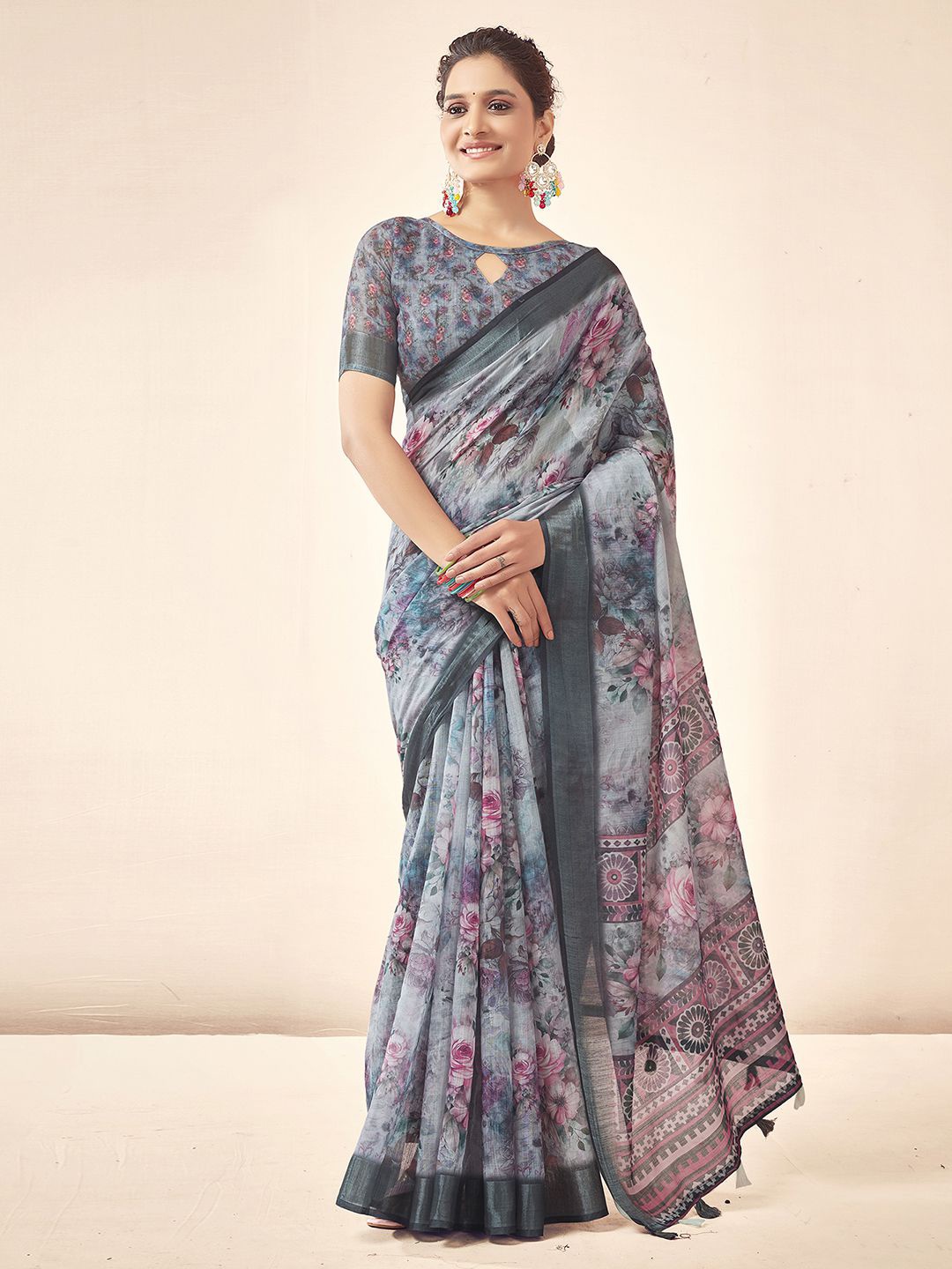 

KALINI Floral Printed Sungudi Saree, Grey