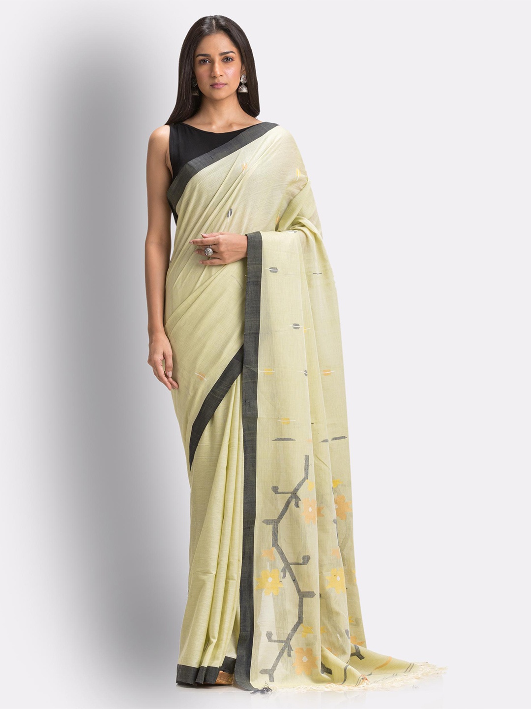 

Angoshobha Woven Design Pure Cotton Jamdani Saree, Cream